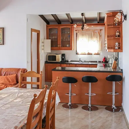 Awesome In Tosal With Jacuzzi Holiday home *